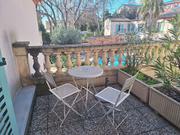 Chambre Supérieure, 1 grand lit, non-fumeur, vue piscine (Twin bed on request)