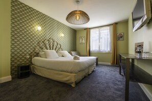 In-room safe, desk, soundproofing, iron/ironing board