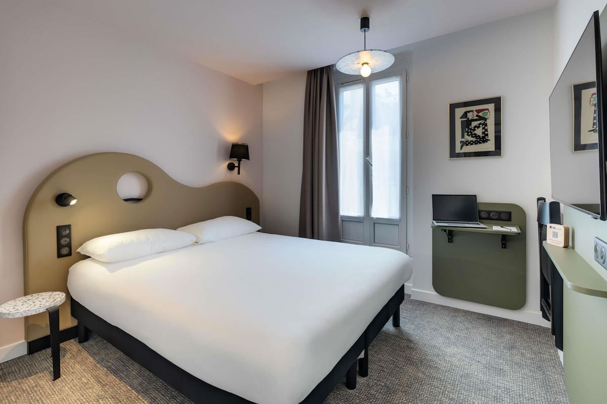 Standard Double Room, 1 Double Bed | Desk, soundproofing, free WiFi, bed sheets