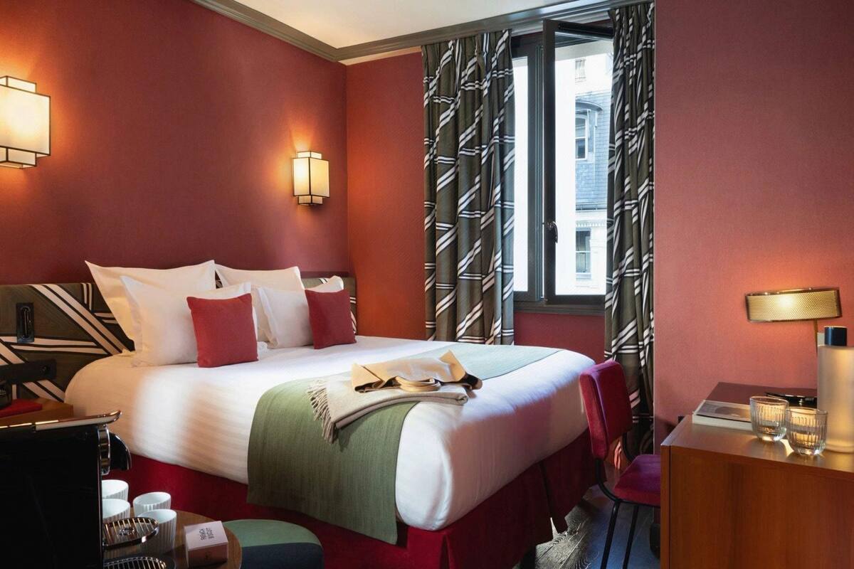Premium bedding, pillow-top beds, in-room safe, desk