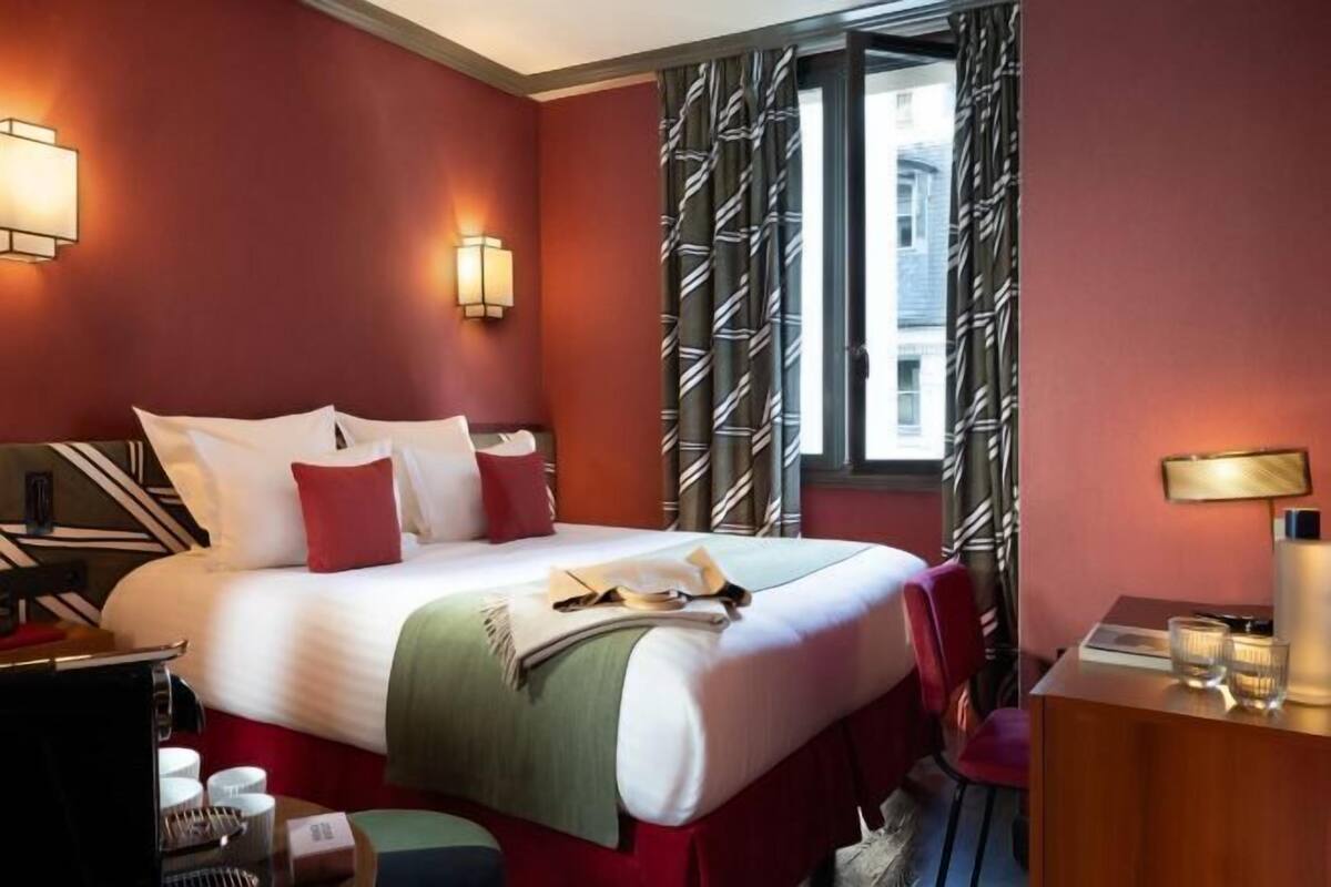 Premium bedding, pillow-top beds, in-room safe, desk