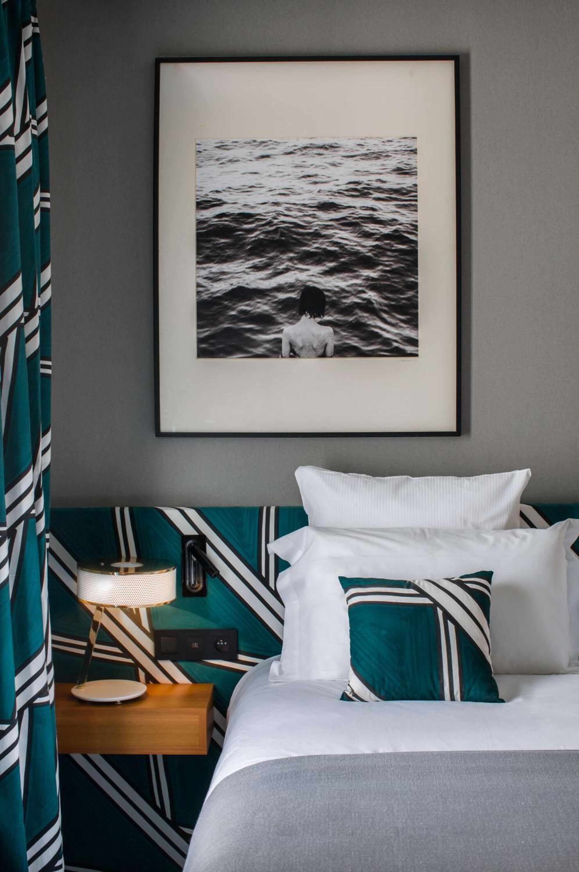 premium bedding, pillow-top beds, free minibar, in-room safe