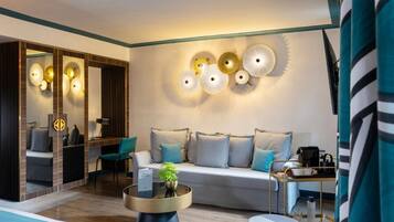 Premium bedding, pillow-top beds, in-room safe, desk