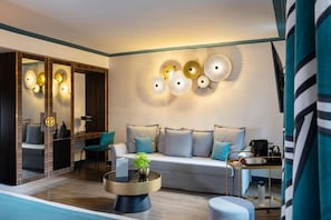 Luxe beddengoed, pillowtop-bedden, een kluis op de kamer, een bureau