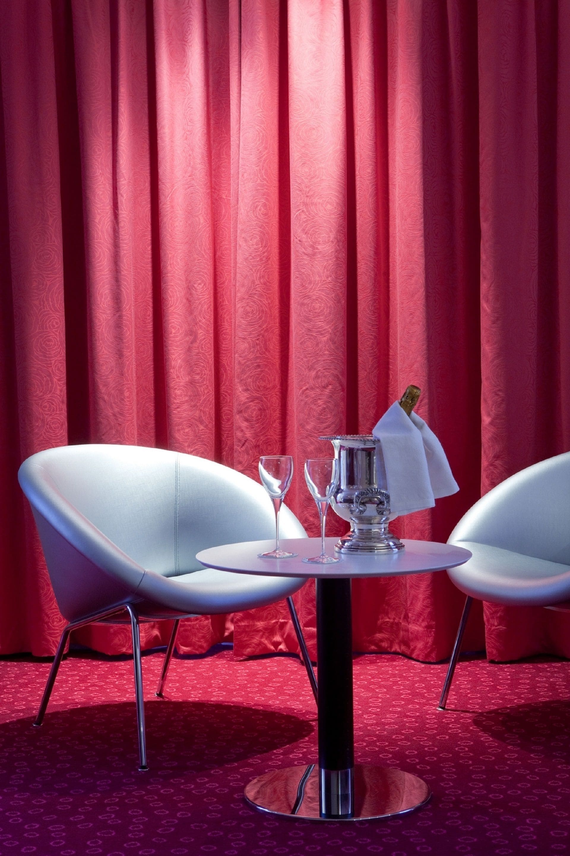 pillow-top beds, minibar, in-room safe, desk