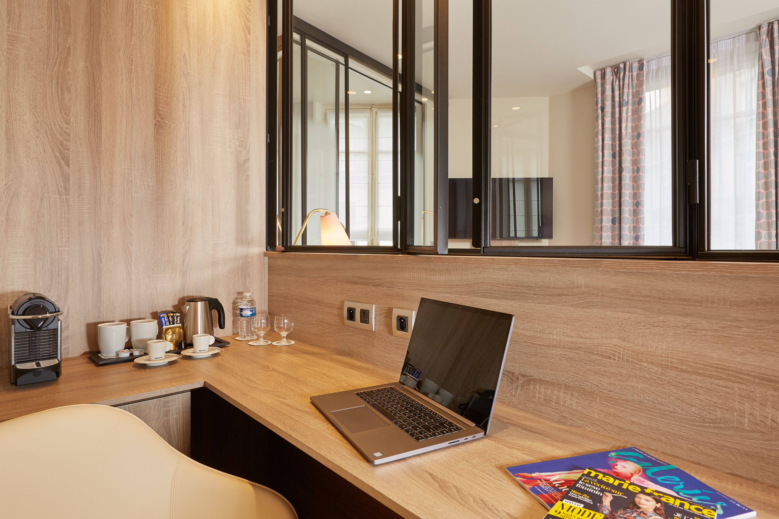 deluxe room | pillow-top beds, minibar, in-room safe, desk