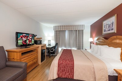 Red Roof Inn & Suites Stafford, VA - Quantico