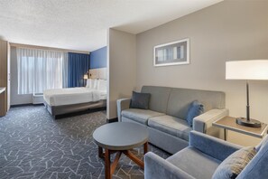 Suite, 1 King Bed, Non Smoking, Refrigerator (with Sofabed) | Premium bedding, pillow-top beds, desk, blackout curtains - Best Western Eau Claire South (Eau Claire)