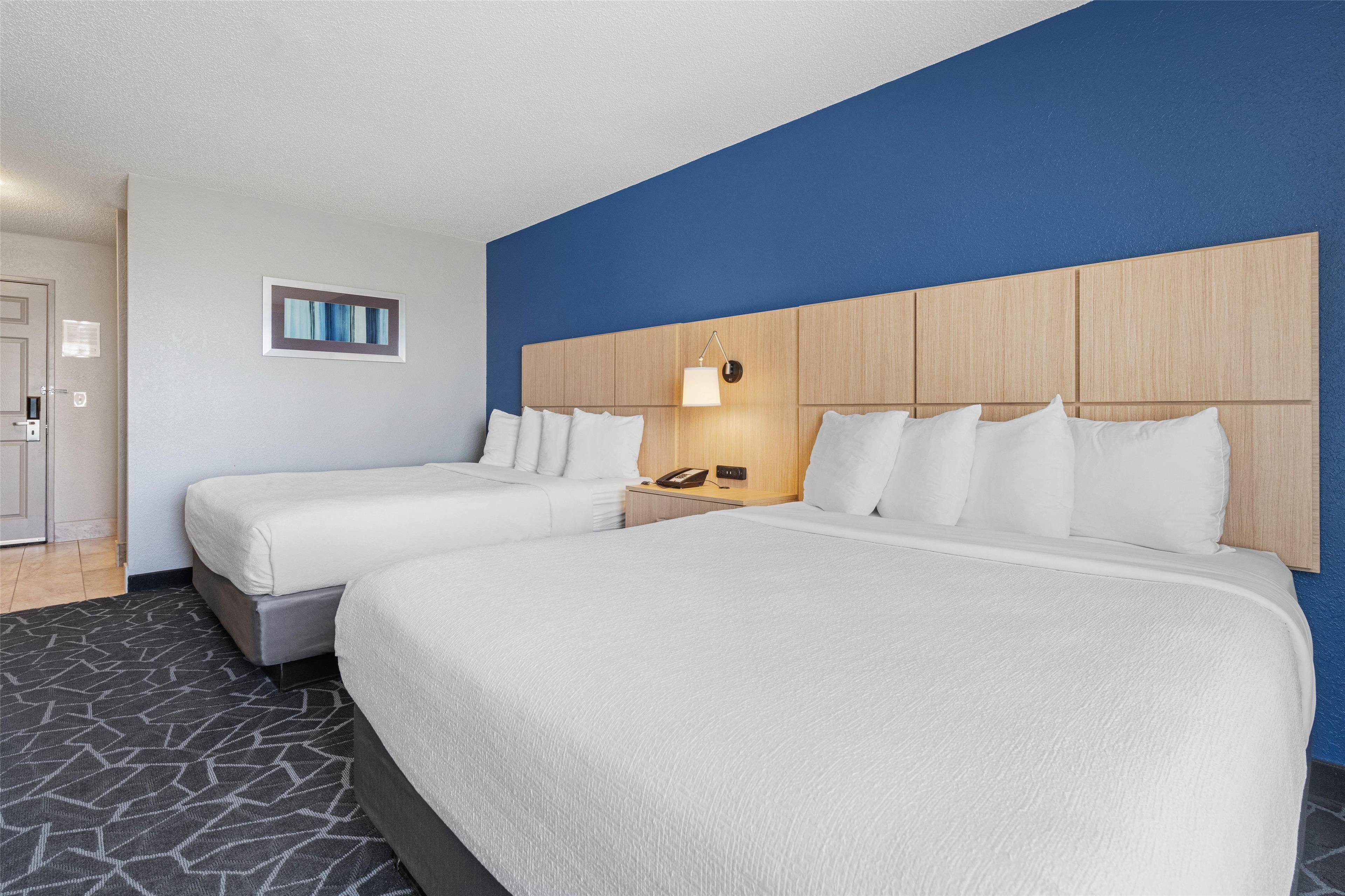 1 bedroom, premium bedding, pillow-top beds, desk