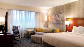 Caja de seguridad en la habitación y escritorio