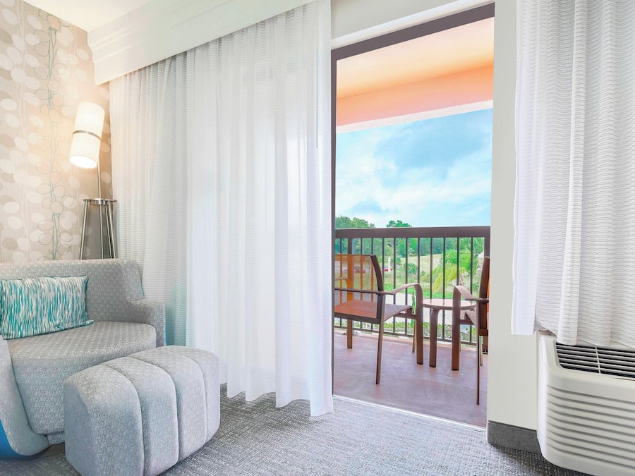 Room, 1 King Bed, Balcony