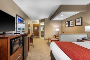 Suite, Non Smoking | Premium bedding, desk, blackout drapes, iron/ironing board