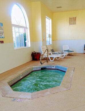 Indoor spa tub