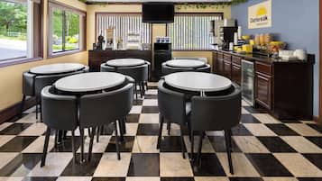 Free daily continental breakfast