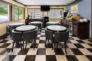 Free daily continental breakfast