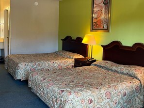 熨斗/熨衣板、免费 WiFi、床单