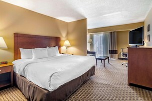 Suite, 1 King Bed with Sofa bed, Non Smoking | Premium bedding, pillowtop beds, blackout drapes, iron/ironing board