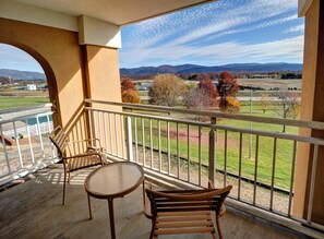 Suite, 1 King Bed with Sofa bed, Non Smoking | Mountain view