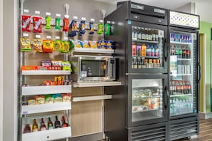 Snack bar - Spark by Hilton Knoxville North I-75 (Knoxville)