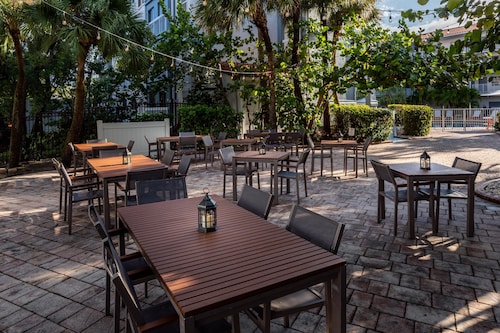 Holiday Inn & Suites Boca Raton - North by IHG
