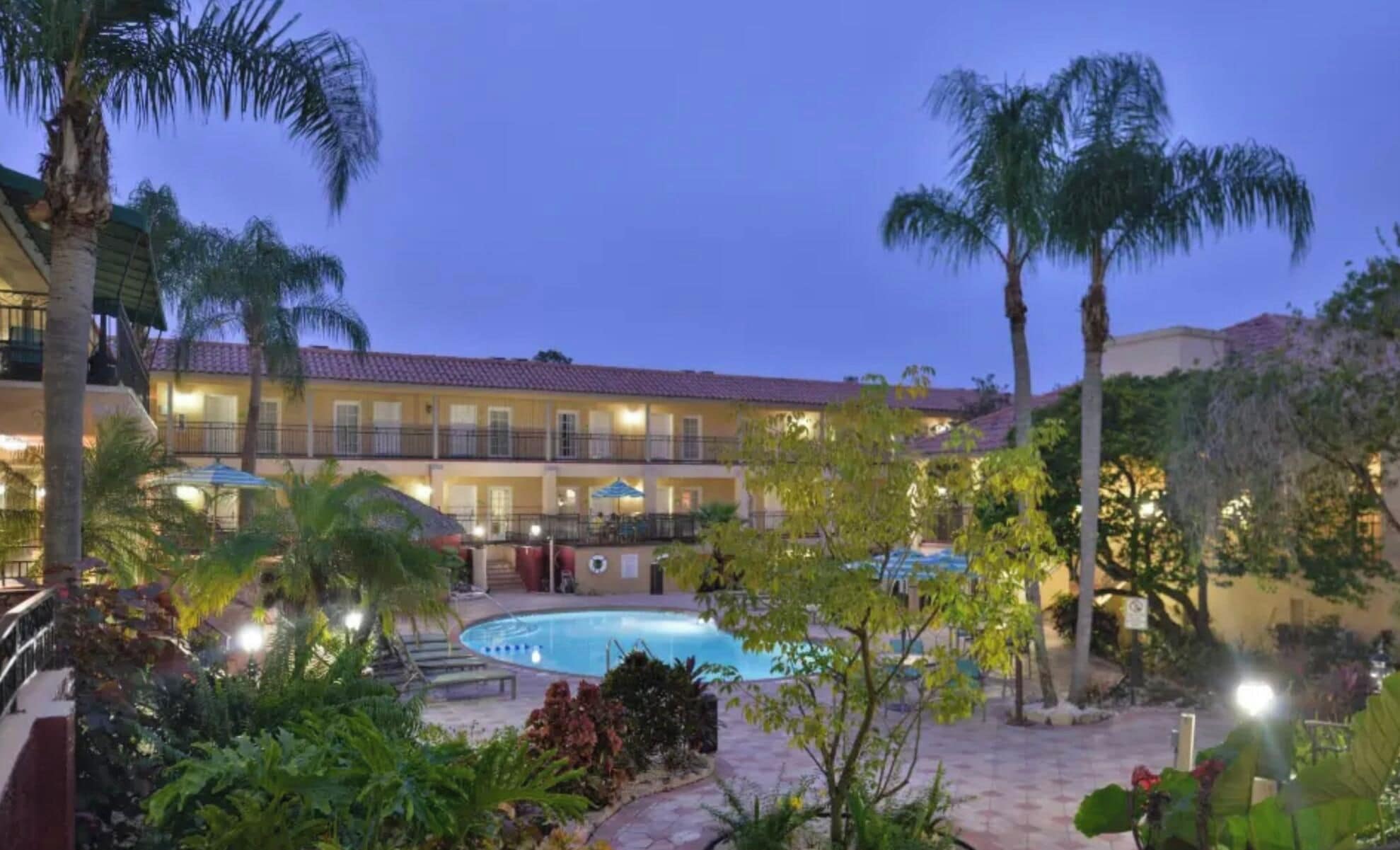 Foto - Red Roof PLUS+ & Suites Tampa - Busch Gardens