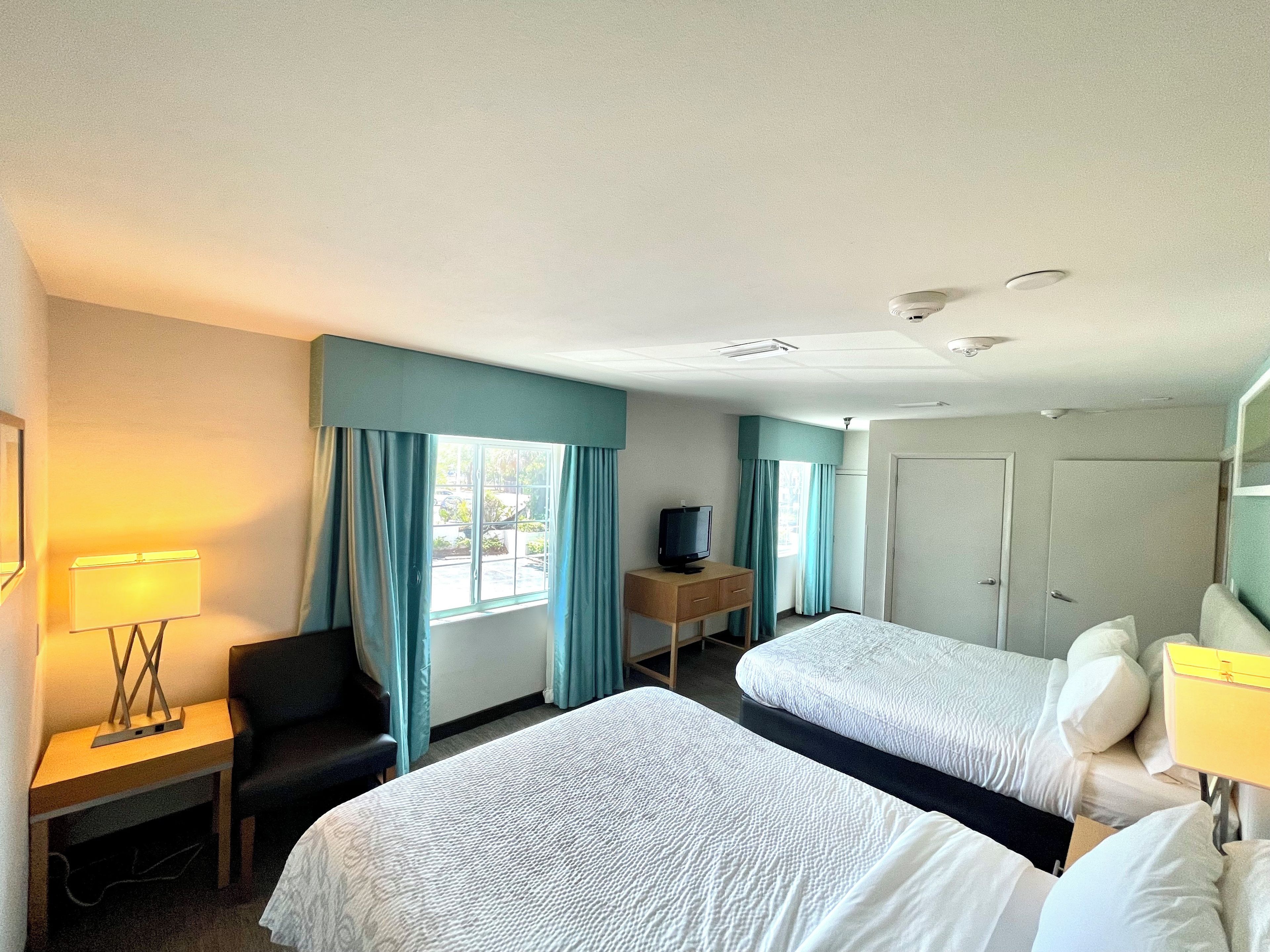 Foto - Red Roof PLUS+ & Suites Tampa - Busch Gardens