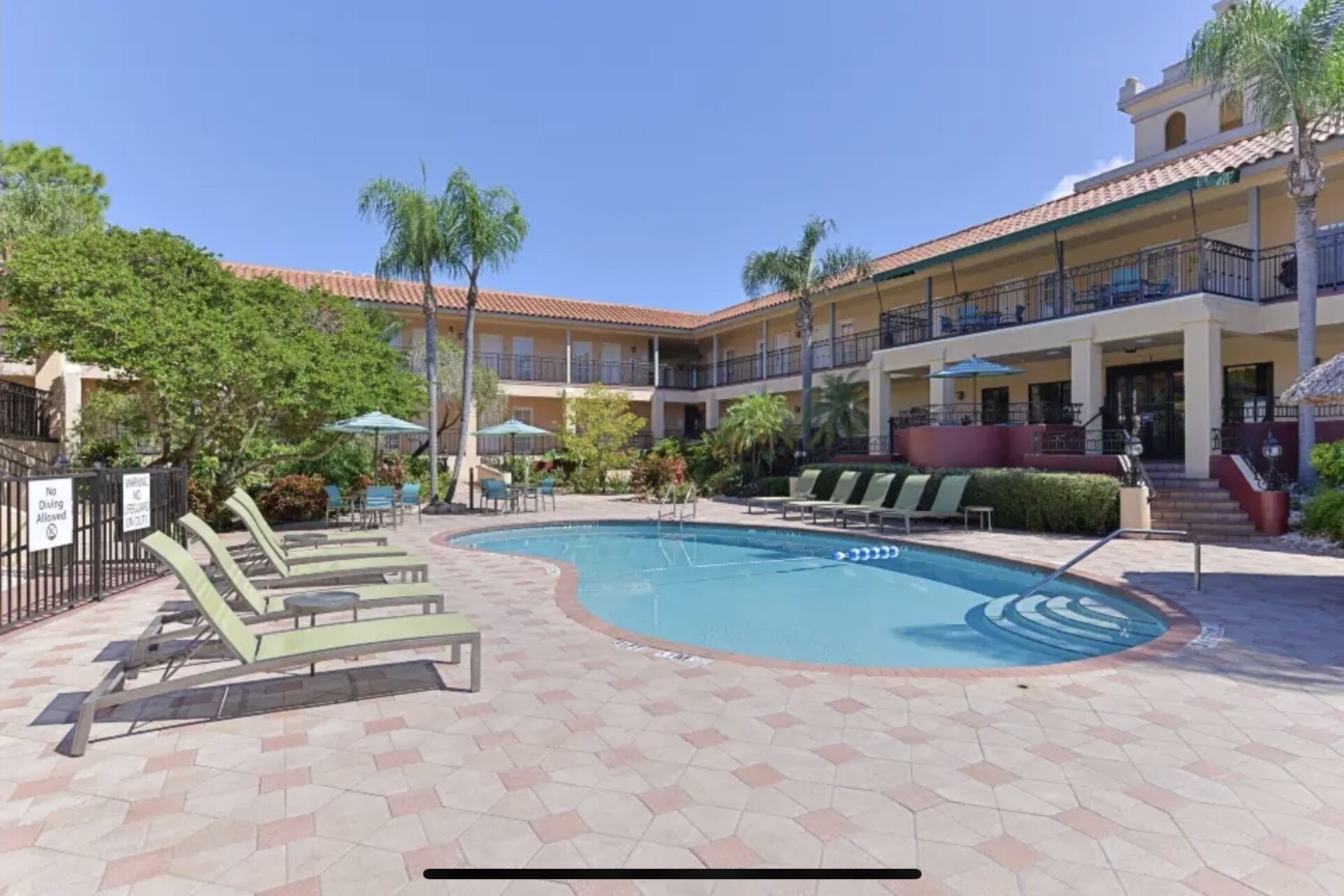 Photo - Red Roof Inn PLUS & Suites Tampa