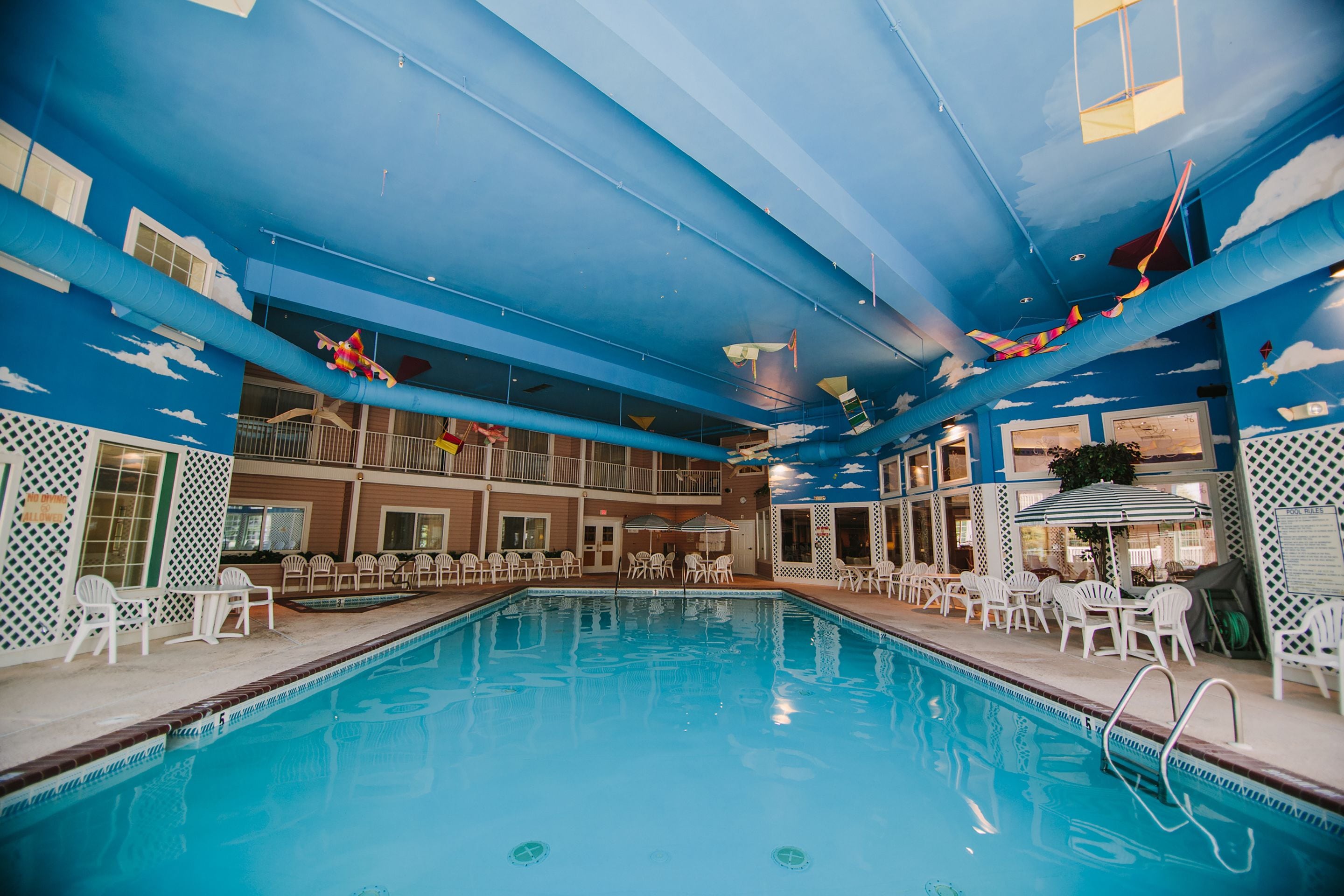 indoor pool, pool loungers