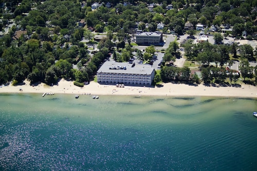 Bayshore Resort