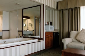 Suite- Bay View – 1 King | 1 bedroom, hypo-allergenic bedding, laptop workspace, iron/ironing board