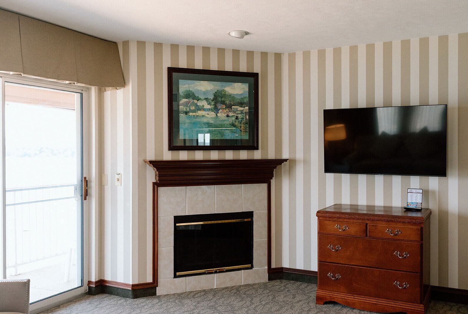 deluxe suite, 1 bedroom, bay view | 1 bedroom, hypo-allergenic bedding, laptop workspace, iron/ironing board