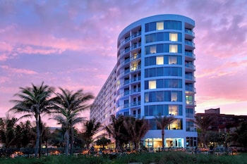 Hotel Exterior at Residence Inn Fort Lauderdale Pompano Beach / Oceanfront
