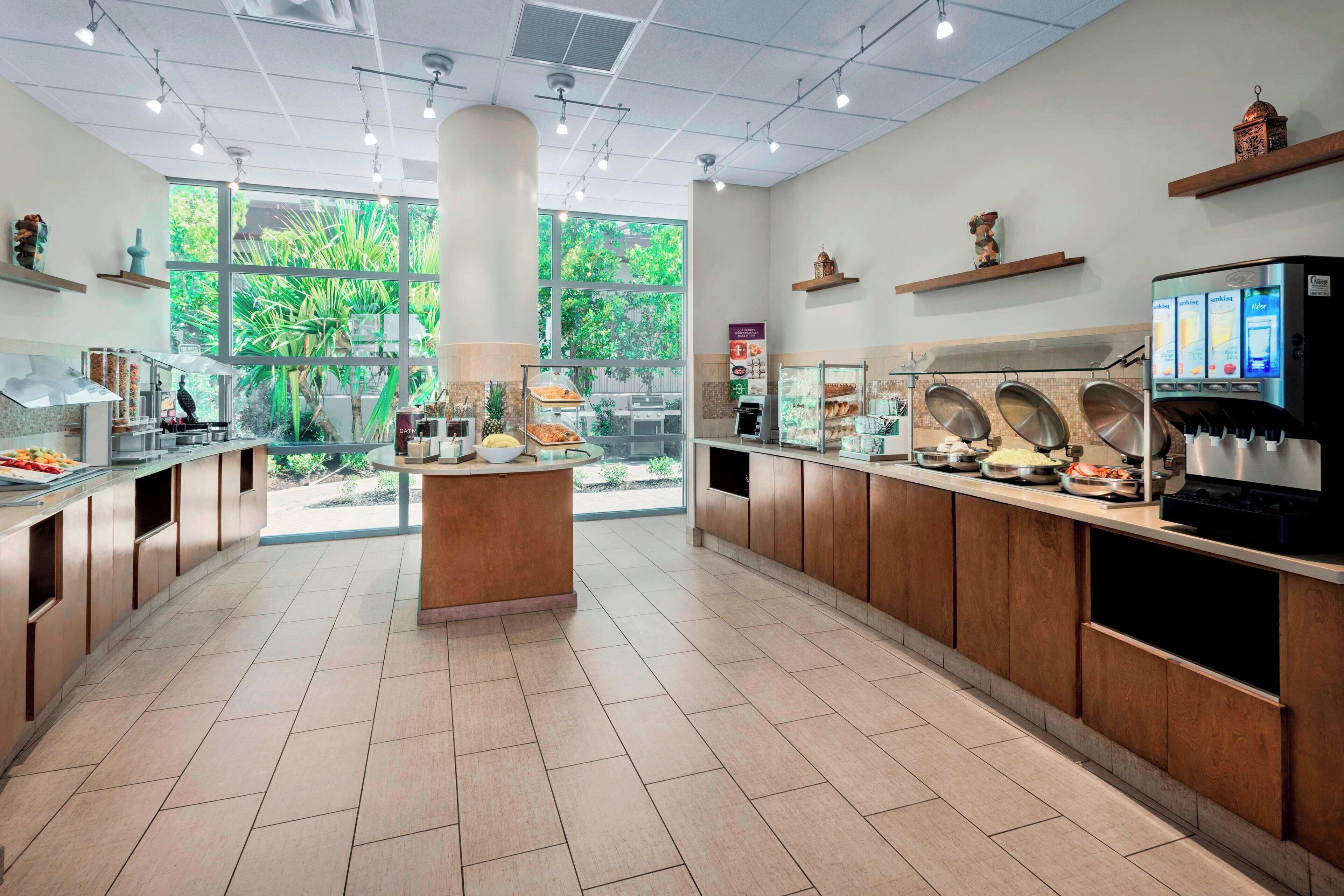 free daily continental breakfast