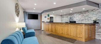 Quality Inn & Suites Lincoln South