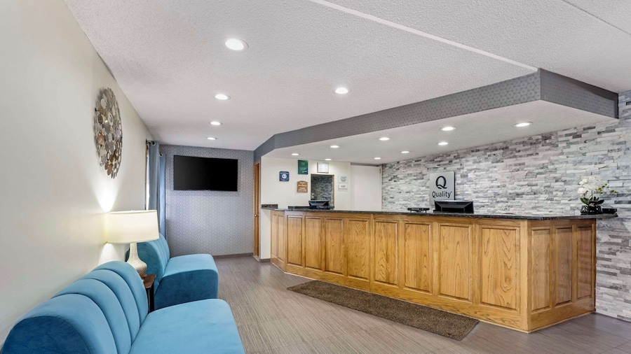 Quality Inn & Suites Lincoln South