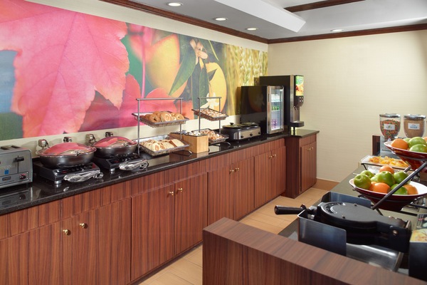 Free daily continental breakfast