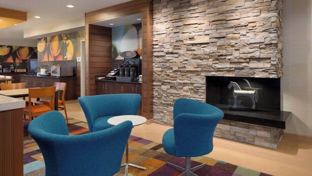 Lobby-lounge