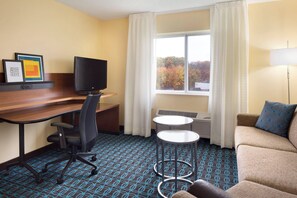 Executive Suite, 1 King Bed | Living area | Smart TV, Netflix