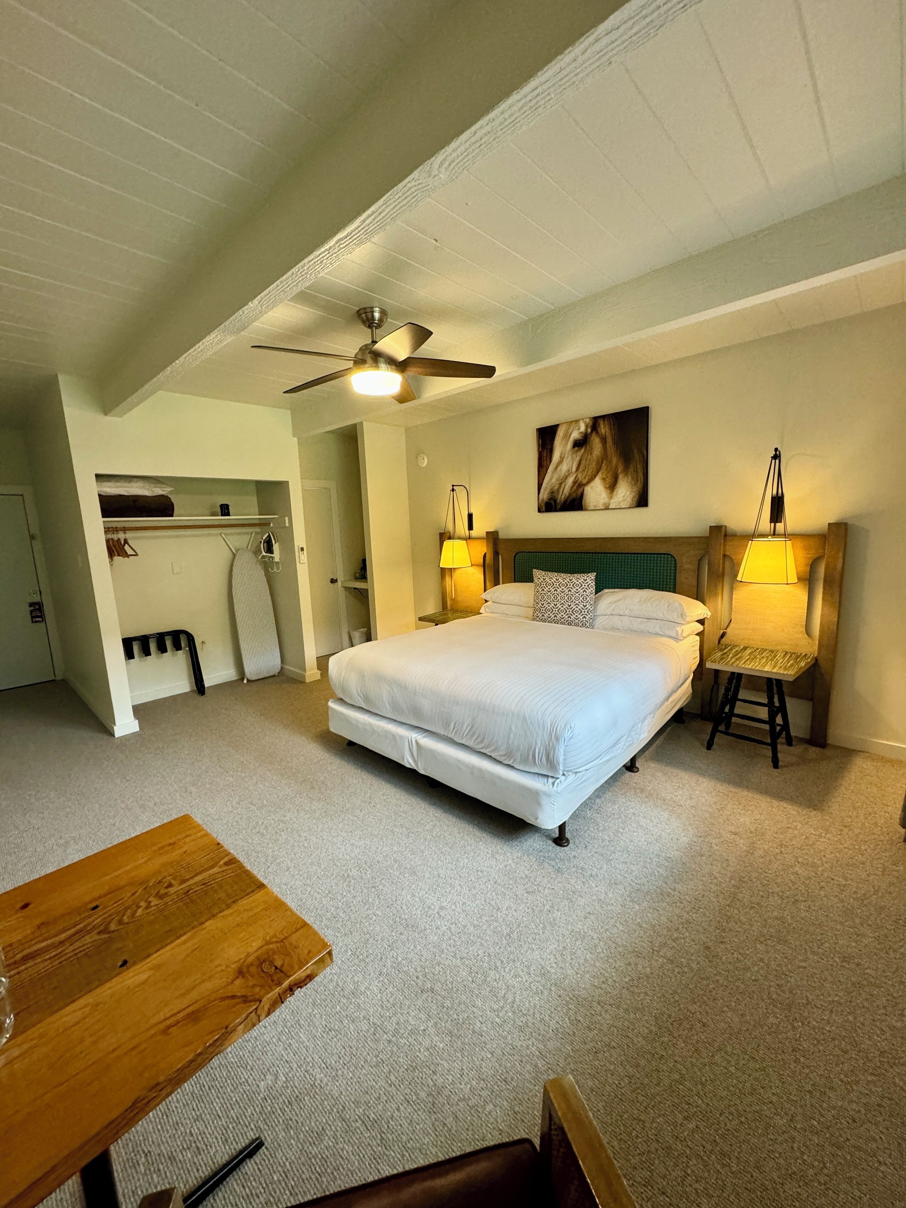 hidden valley king - not pet friendly | 2 bedrooms, iron/ironing board, free wifi, bed sheets