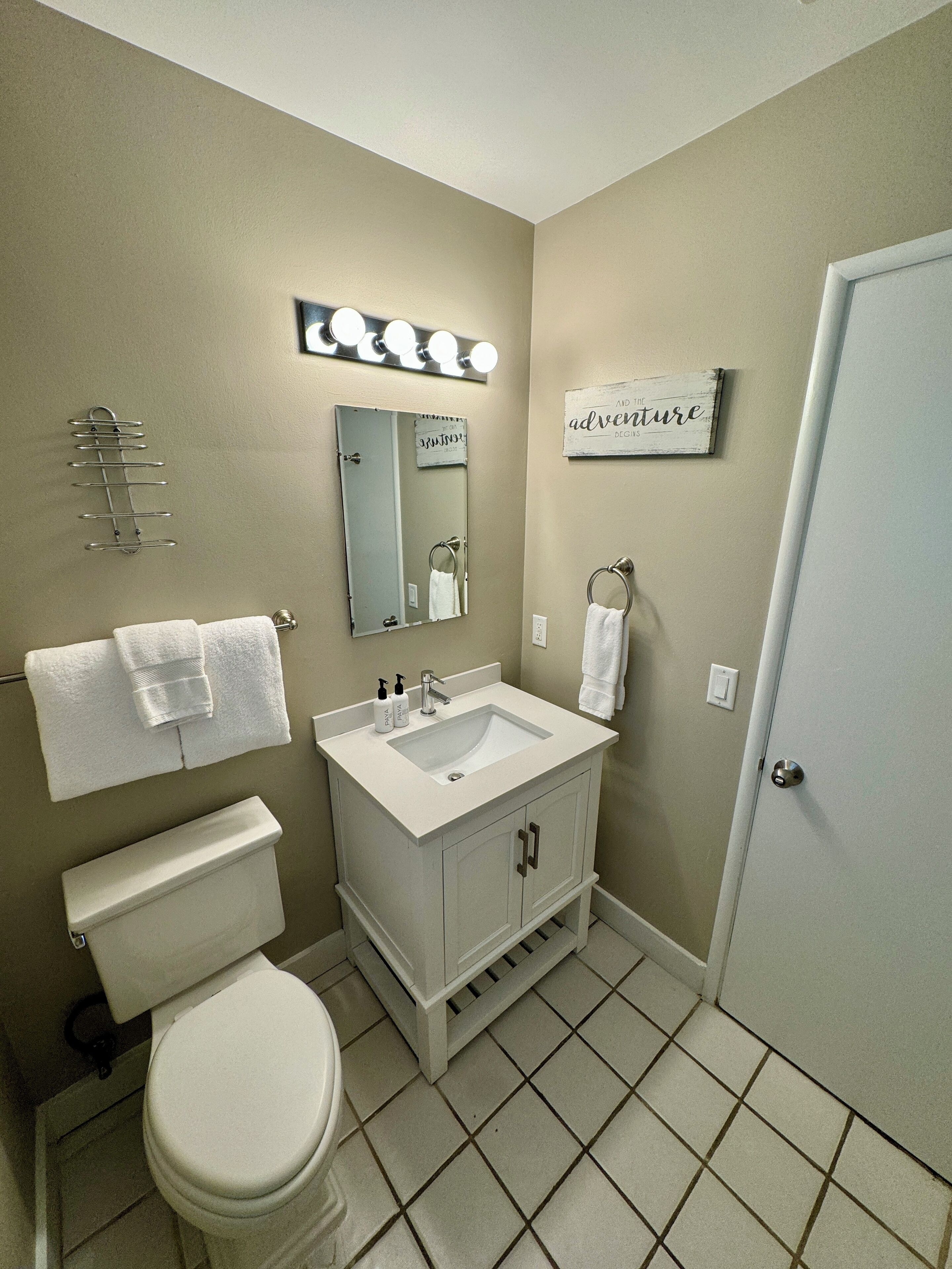 garden view king - not pet friendly | bathroom | free toiletries, hair dryer, towels
