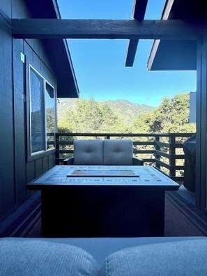 The Village House - Not Pet Friendly | Hiên