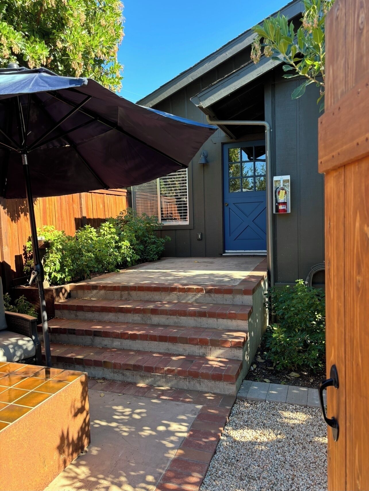 valley view king suite - not pet friendly | terrace/patio