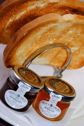 Daily buffet breakfast (GBP 13.00 per person)
