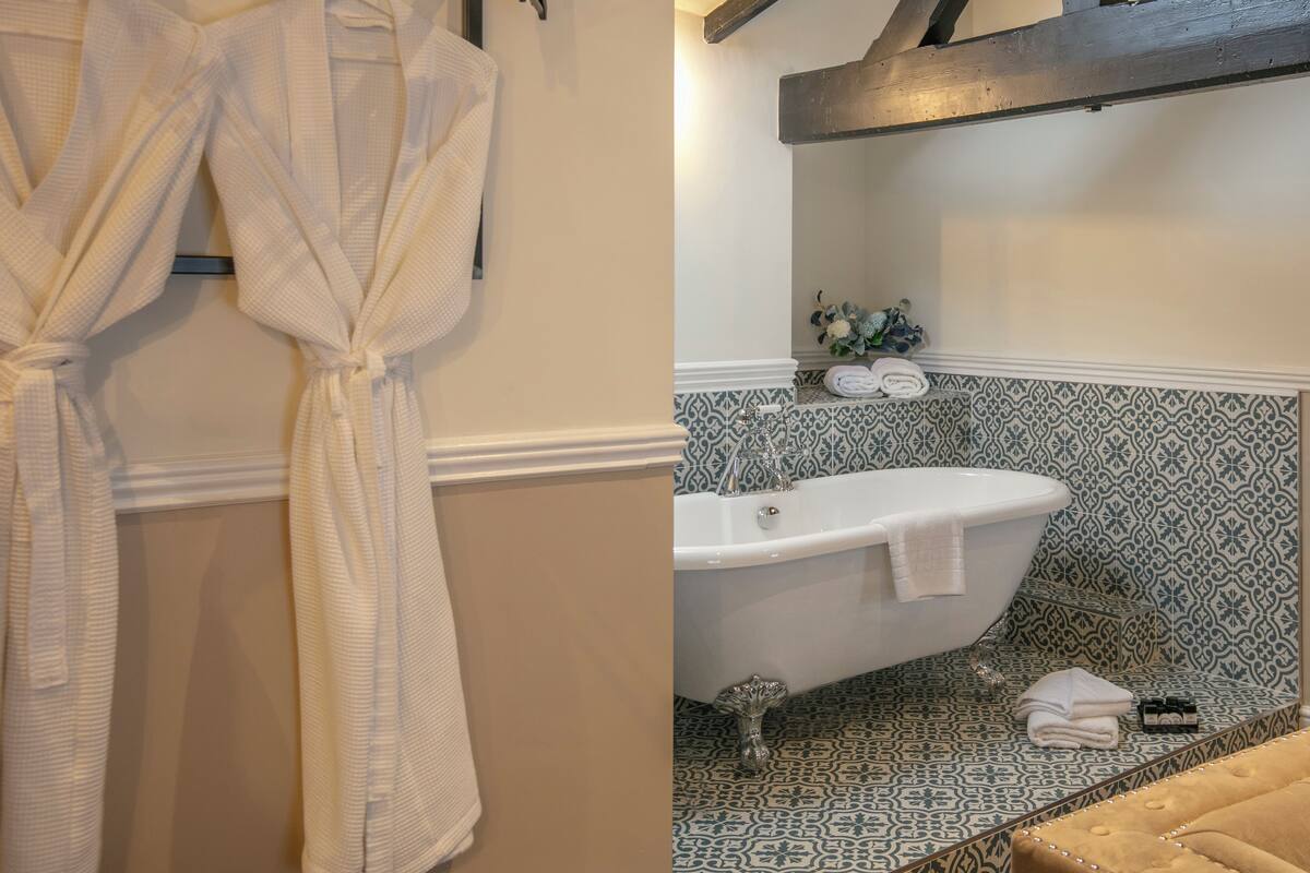 executive suite, 1 double bed, non smoking | in-room safe, desk, iron/ironing board, rollaway beds