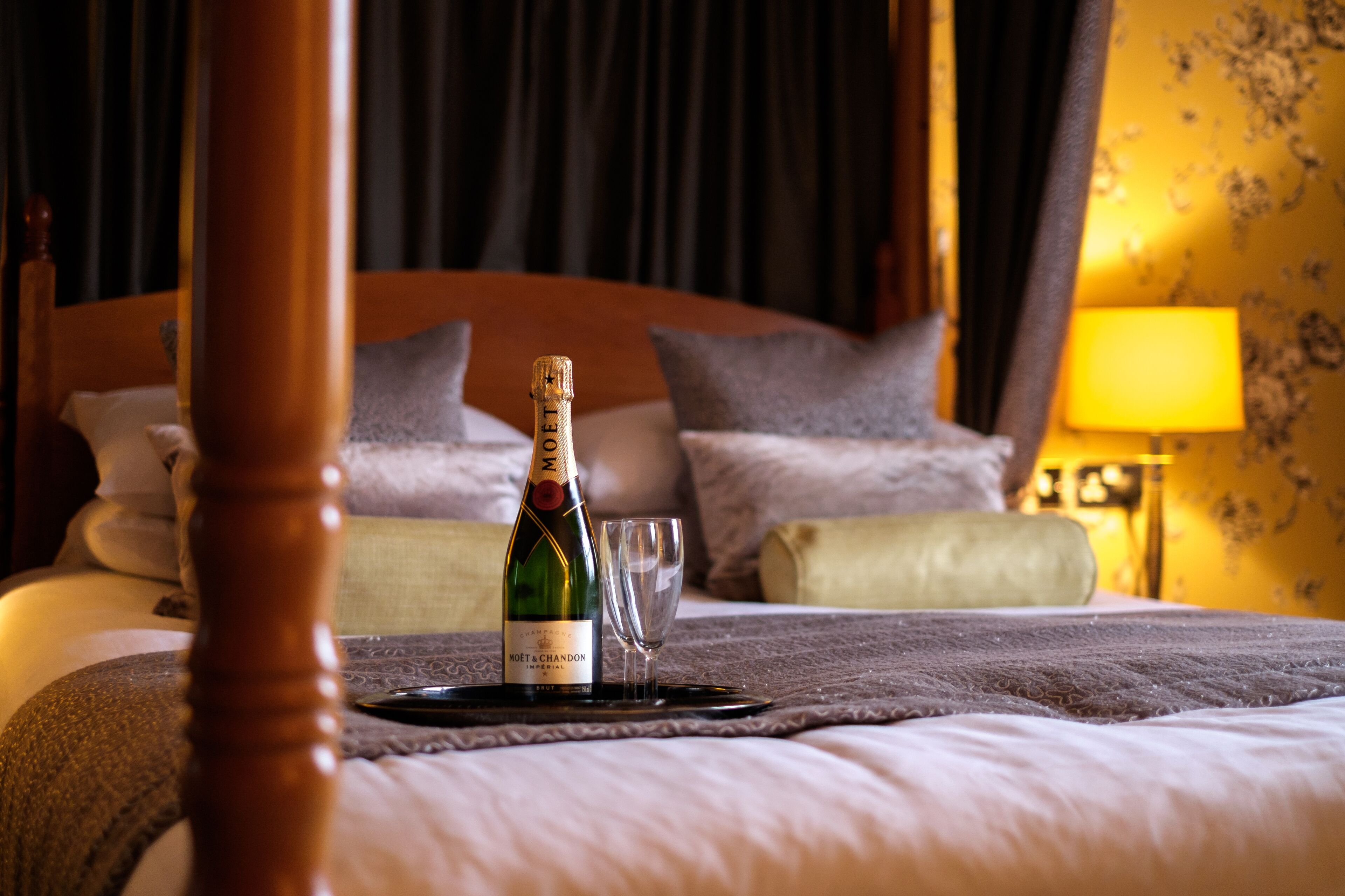 superior room, 1 double bed, non smoking (four poster bed) | in-room safe, desk, iron/ironing board, rollaway beds