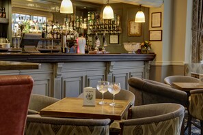 Bar (on property) - Best Western Lichfield City Centre The George Hotel (Lichfield)