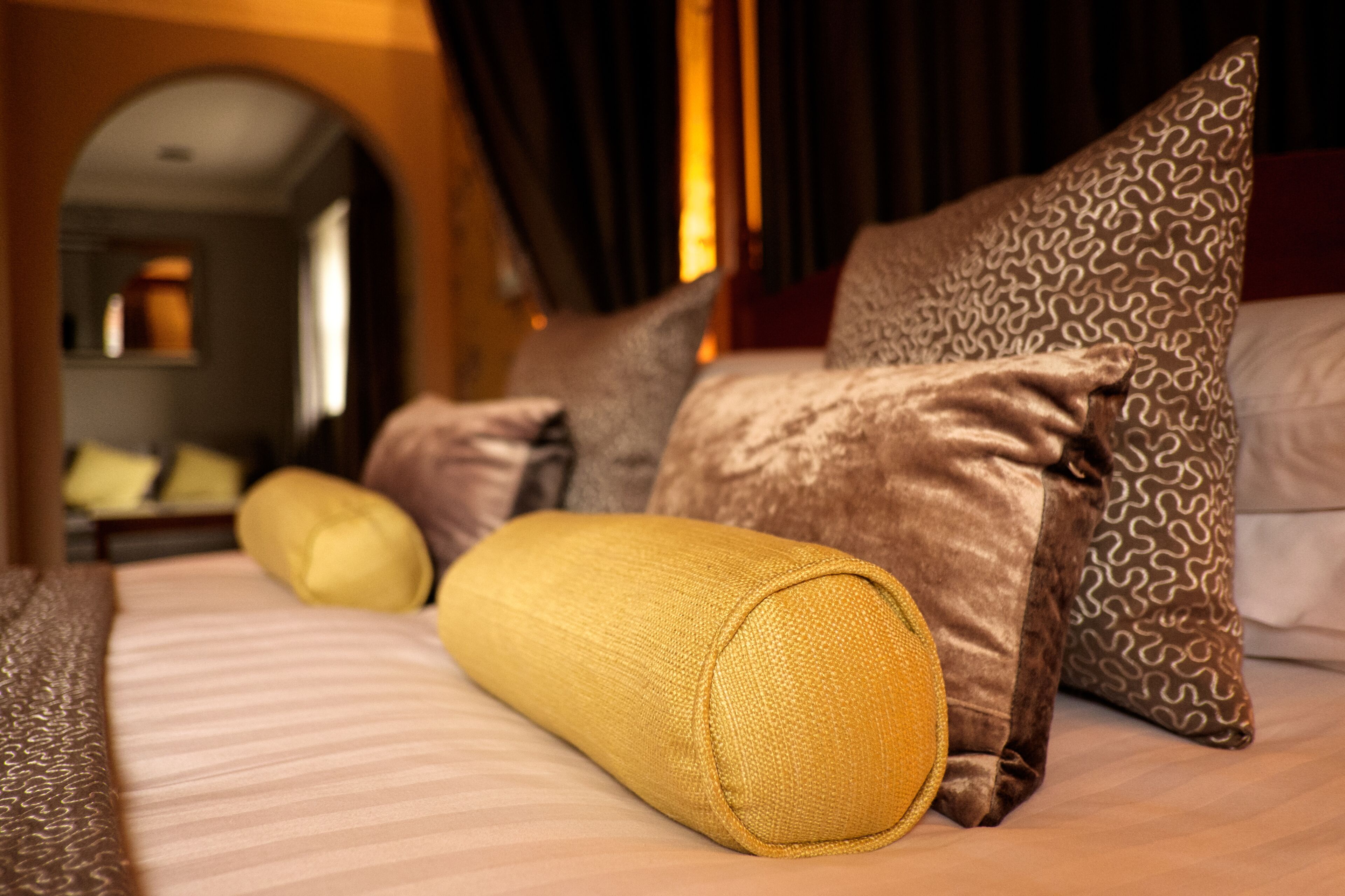 superior room, 1 double bed, non smoking (four poster bed) | in-room safe, desk, iron/ironing board, rollaway beds