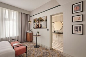 Classic Double Room | Bureau, fer et planche à repasser, lits bébé (gratuits), Wi-Fi gratuit