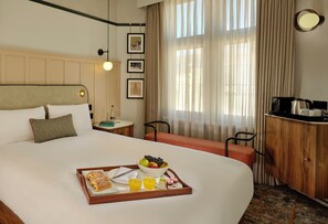 Klassieke kamer | Een bureau, een strijkplank/strijkijzer, gratis babybedden, gratis wifi