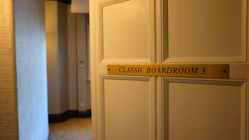 A door with a sign reading "Classic Boardroom 3".